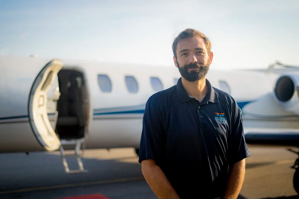 Robert Lahr, Pilot, Aero Air Charter